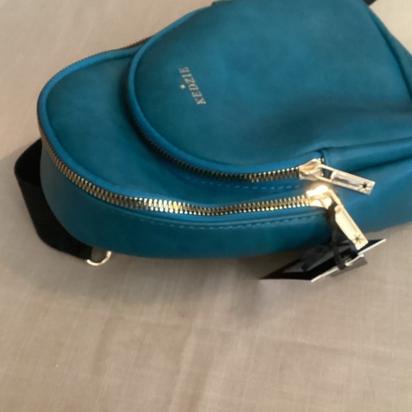 Kedzie Teal Crossbody Bag - Picture 4 of 8